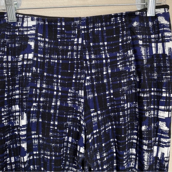 Lyssé Center Seam Ponte Leggings - Picture 3 of 3